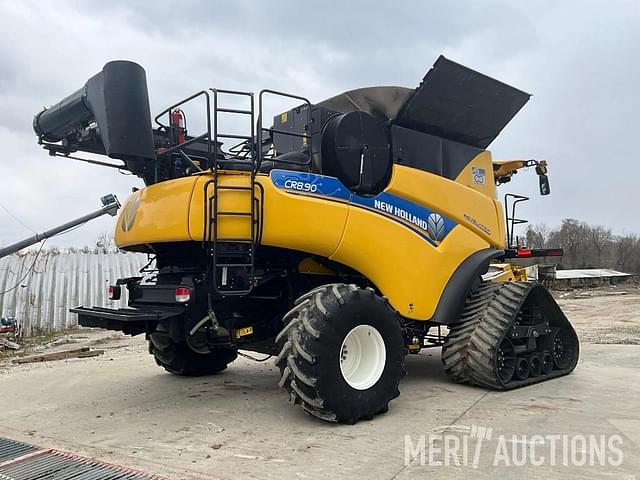 Image of New Holland CR8.90 equipment image 4