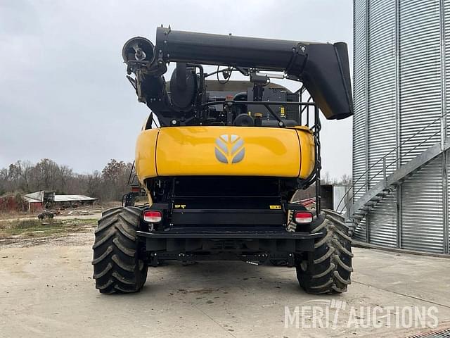 Image of New Holland CR8.90 equipment image 3