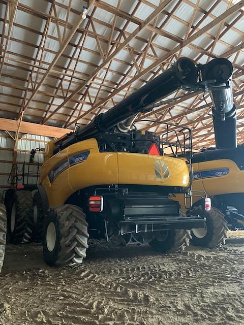 Image of New Holland CR8.90 equipment image 1