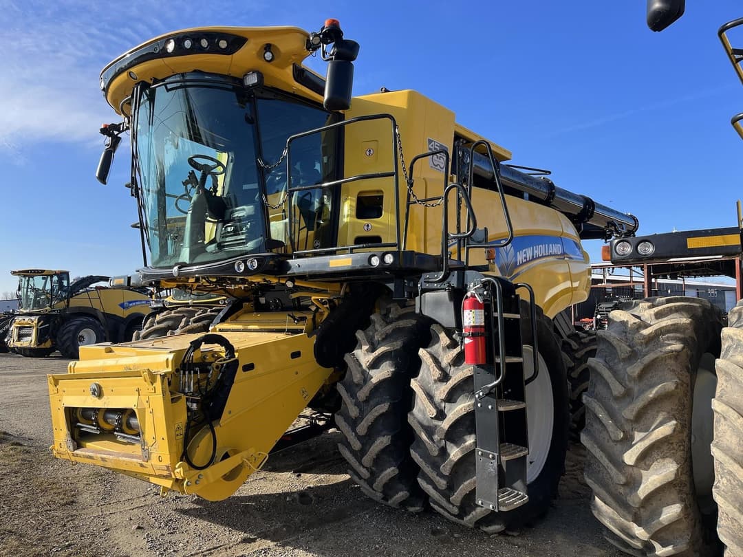 Image of New Holland CR8.90 Primary image