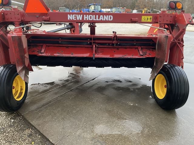 Image of New Holland 210 equipment image 3