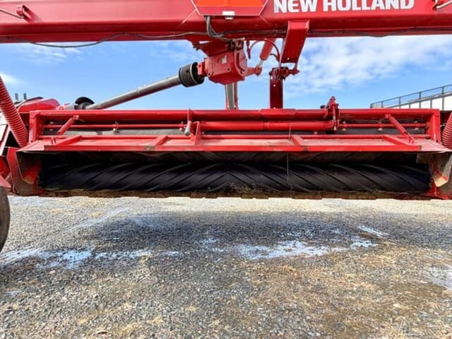 Image of New Holland 313 equipment image 4