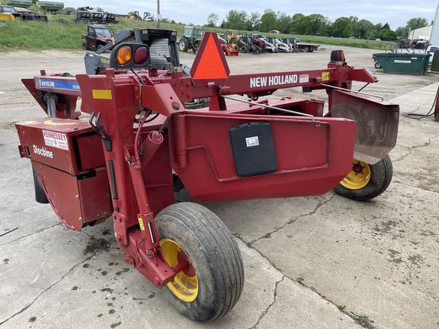 Image of New Holland 210 equipment image 3