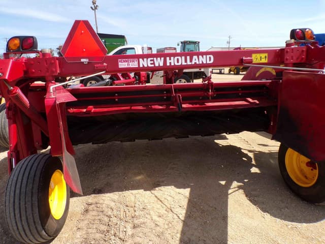 Image of New Holland 210 equipment image 4