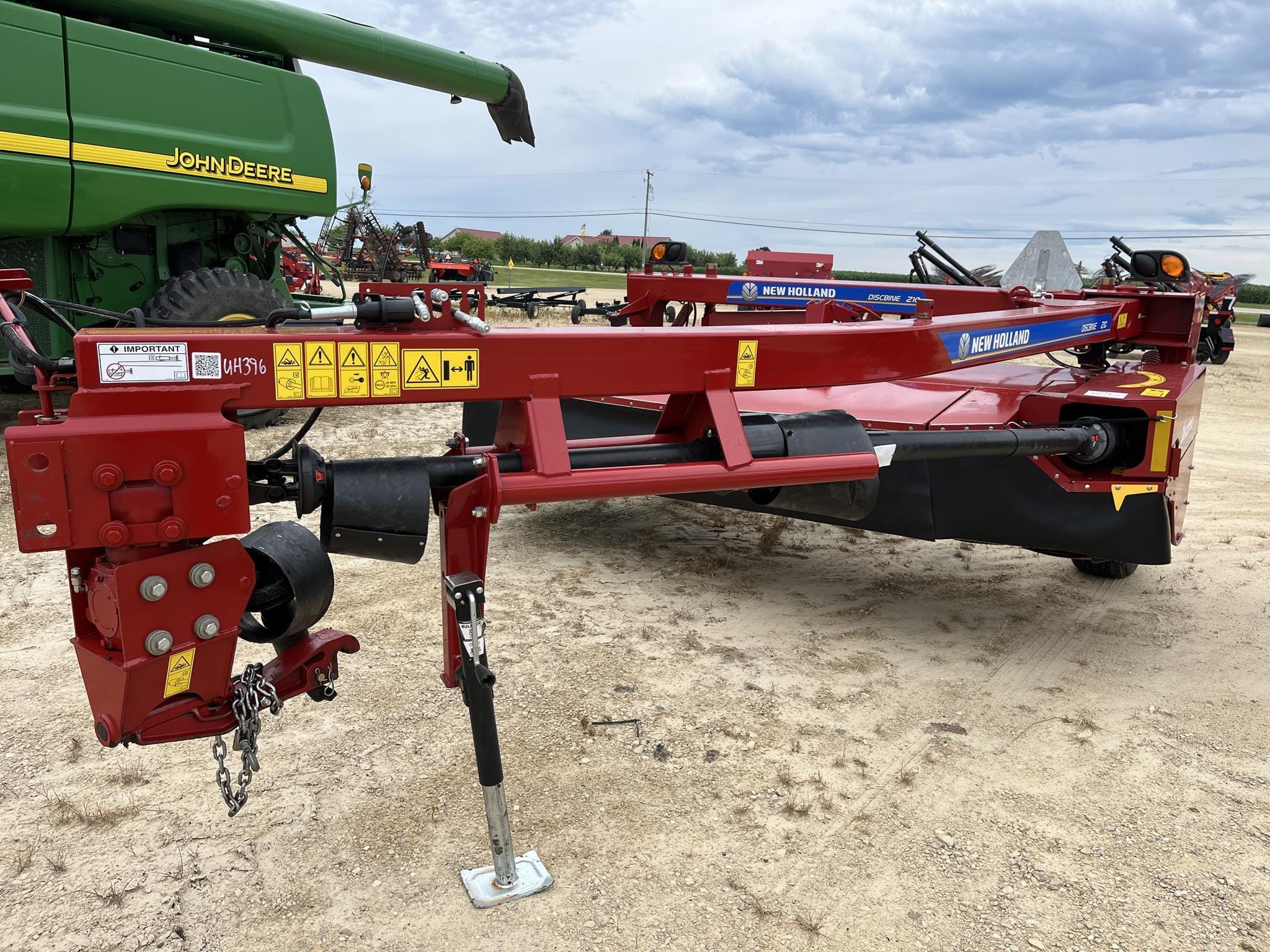 2020 New Holland 210 Equipment Image0