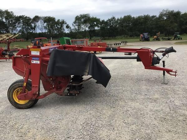 Image of New Holland 210 equipment image 4