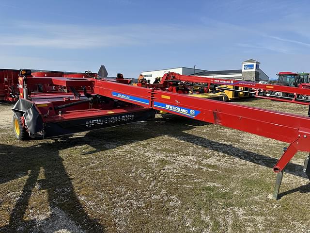Image of New Holland 312 equipment image 4