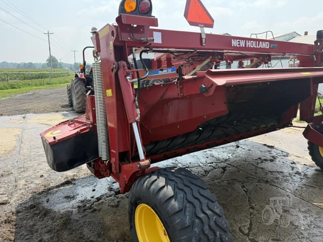 Image of New Holland 312 equipment image 3