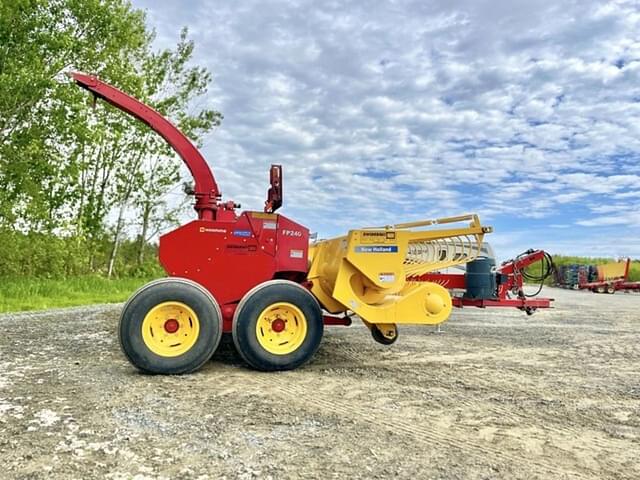 Image of New Holland FP240 equipment image 2