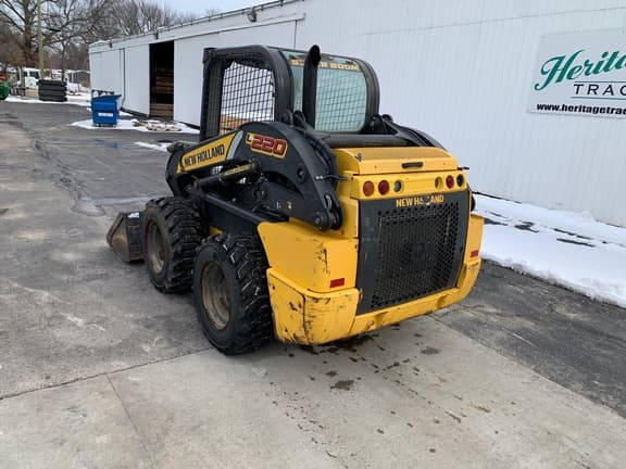 Image of New Holland L220 equipment image 2