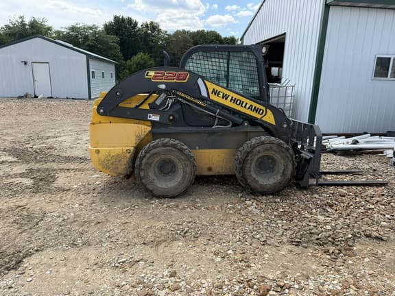 Image of New Holland L228 Primary image