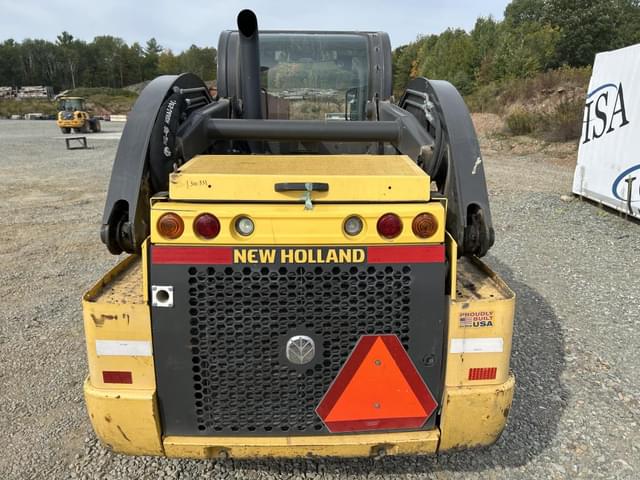 Image of New Holland L228 equipment image 3