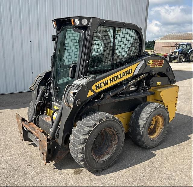 Image of New Holland L318 equipment image 1