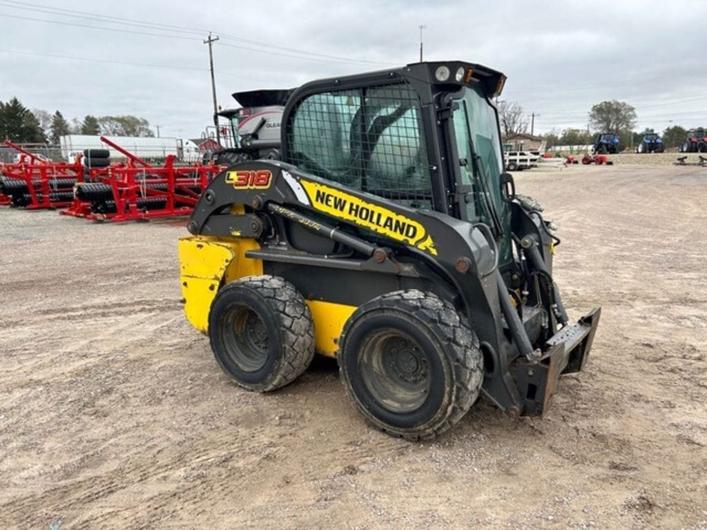 Main image New Holland L318
