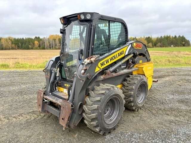 Image of New Holland L318 equipment image 2