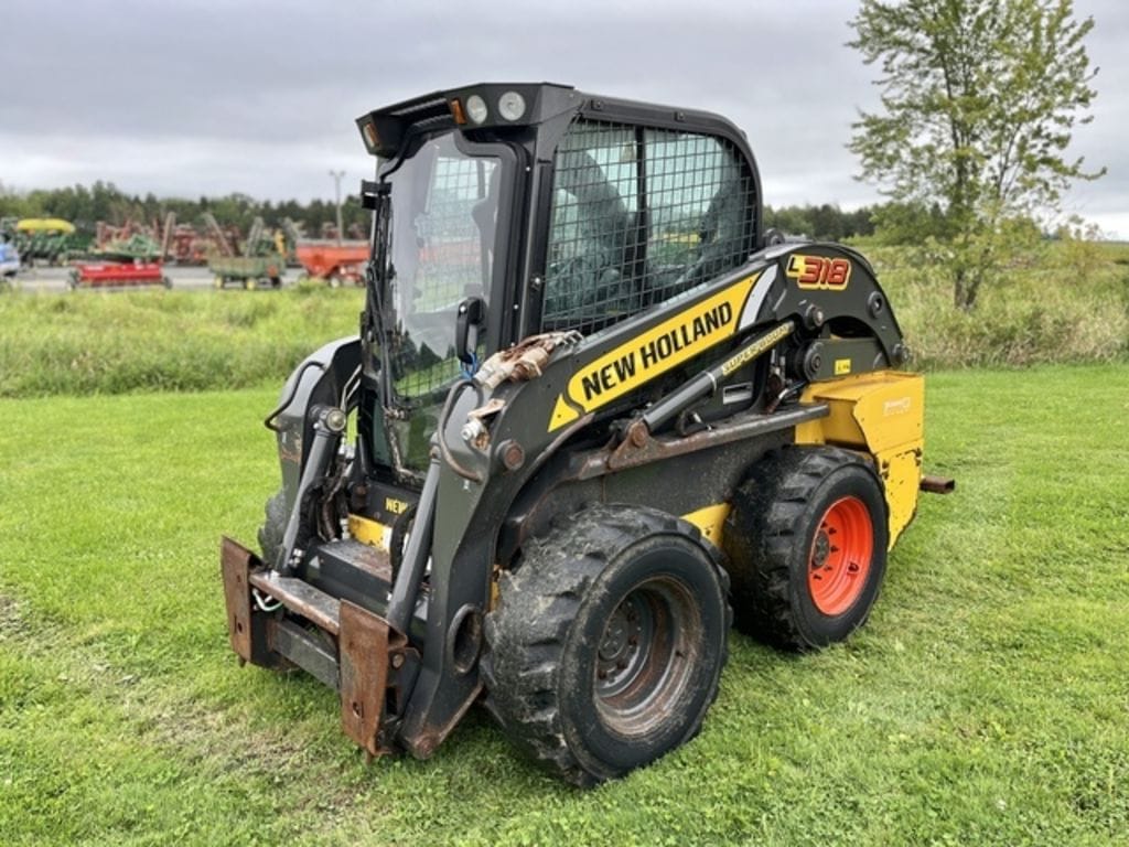2020 New Holland L318 Equipment Image0