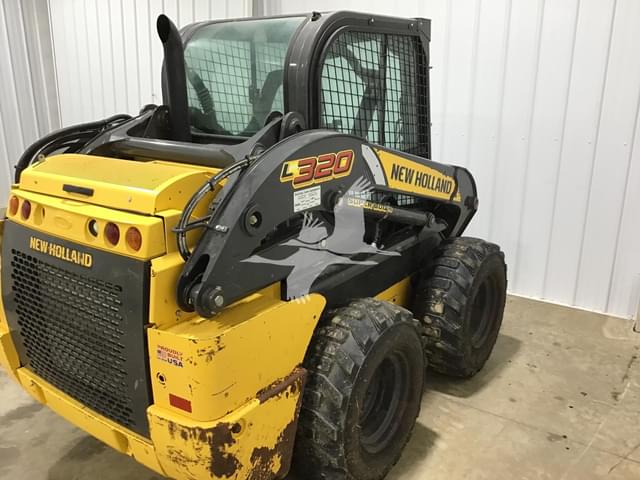 Image of New Holland L320 equipment image 2