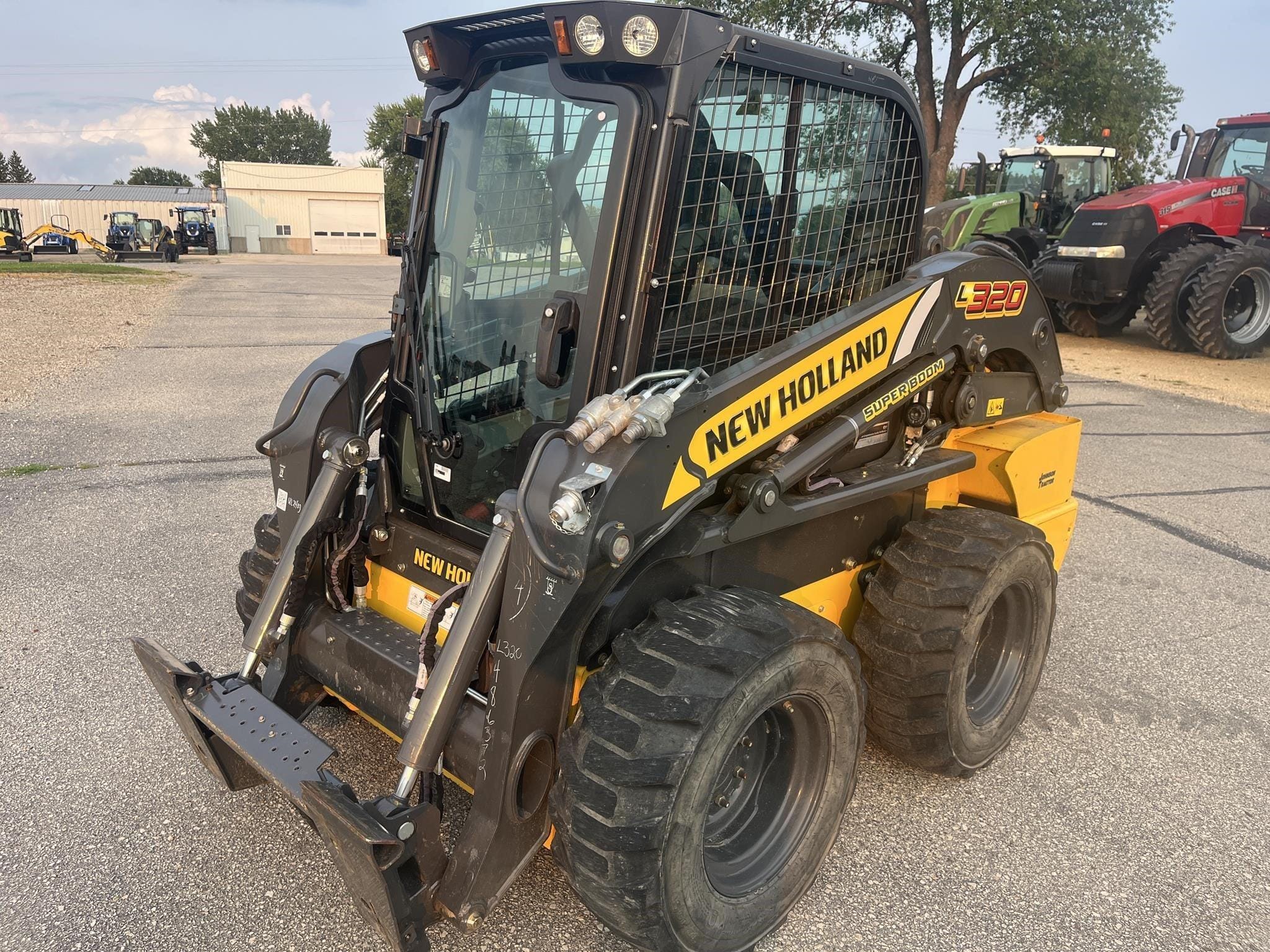 2020 New Holland L320 Equipment Image0