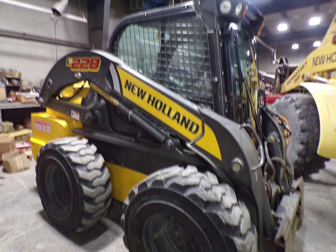 Image of New Holland L228 Primary image