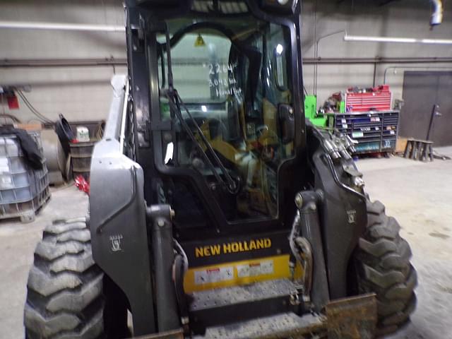 Image of New Holland L228 equipment image 2