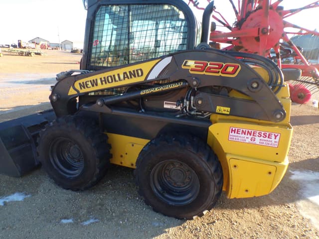 Image of New Holland L320 equipment image 4