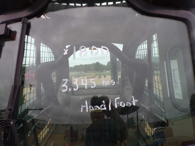 Image of New Holland L320 equipment image 1