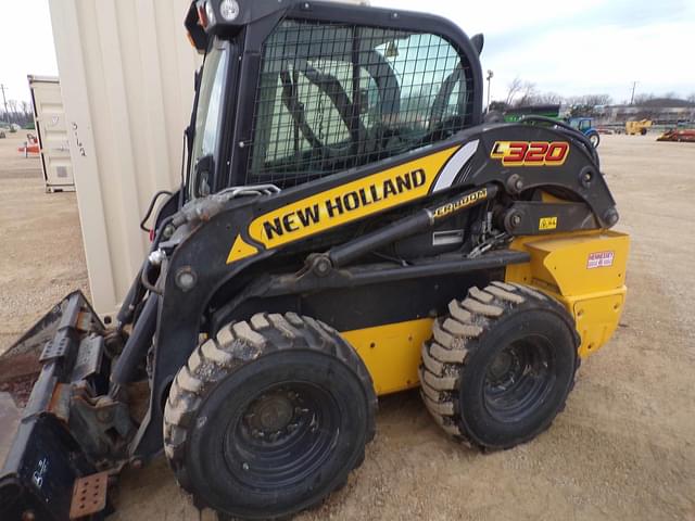 Image of New Holland L320 equipment image 4