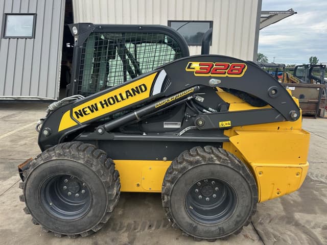 Image of New Holland L328 equipment image 1