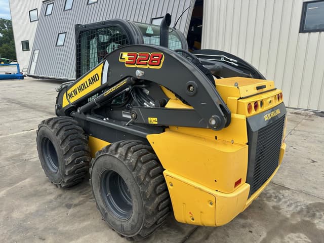 Image of New Holland L328 equipment image 2
