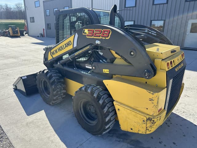 Image of New Holland L328 equipment image 2