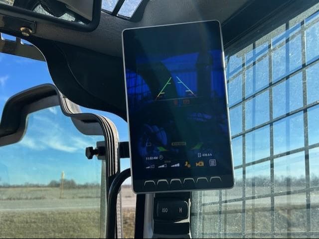 Image of New Holland L328 equipment image 3