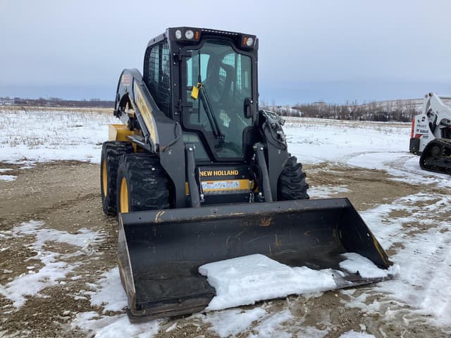 Image of New Holland L328 equipment image 2