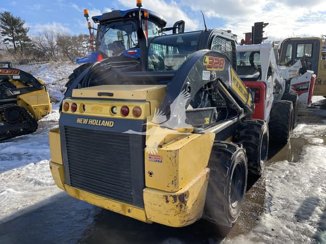 Image of New Holland L328 equipment image 4