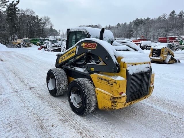 Image of New Holland L328 equipment image 4