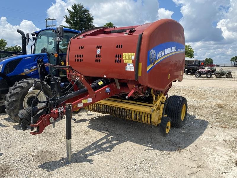 2020 New Holland RB450 Equipment Image0