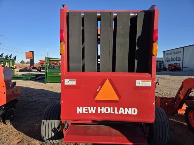 Image of New Holland RB450 equipment image 2