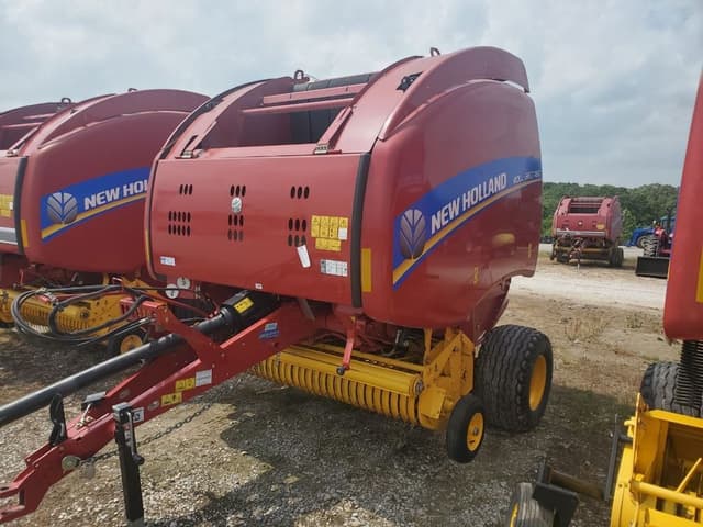Image of New Holland RB460 equipment image 3