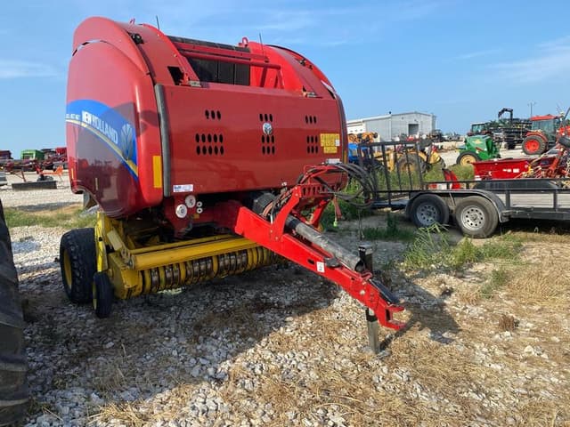 Image of New Holland RB460 equipment image 1