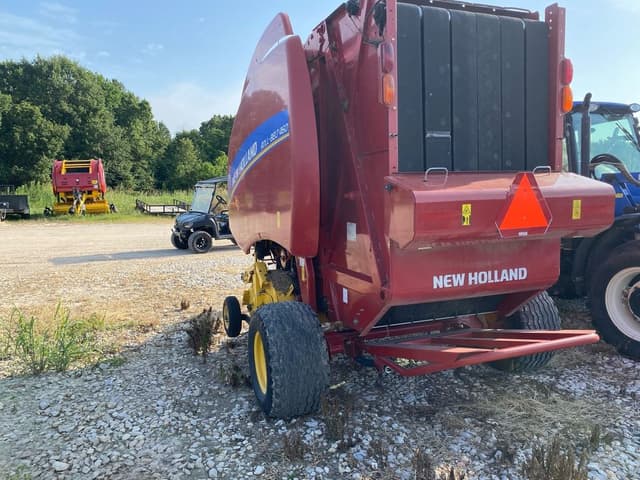 Image of New Holland RB460 equipment image 3