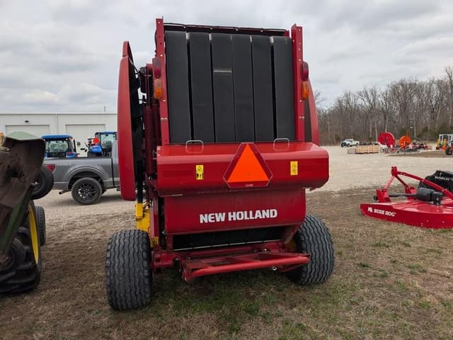Image of New Holland RB460 equipment image 3