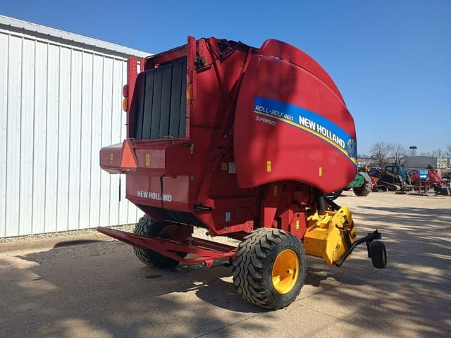 Image of New Holland RB460 equipment image 2