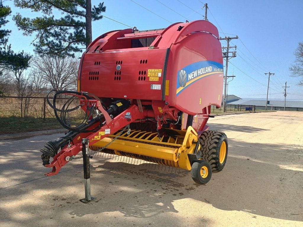 2020 New Holland RB460 Equipment Image0