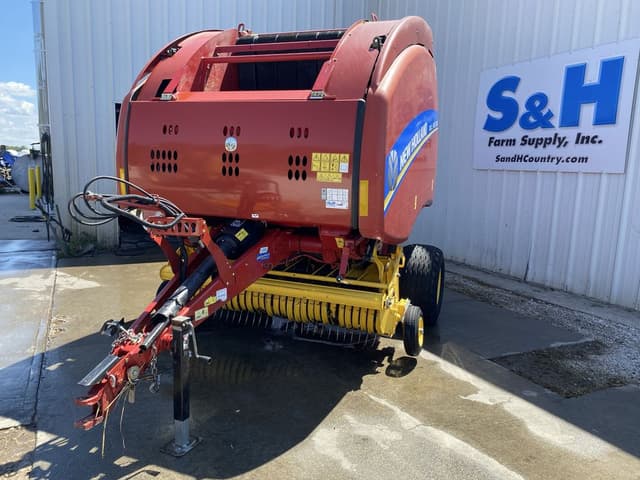Image of New Holland RB460 equipment image 1