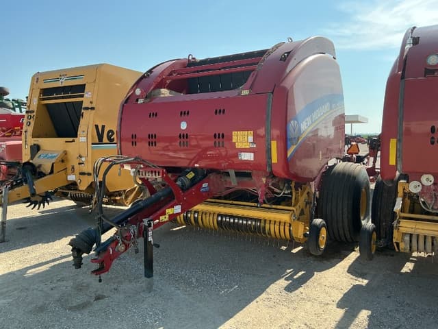 Image of New Holland RB560 equipment image 1
