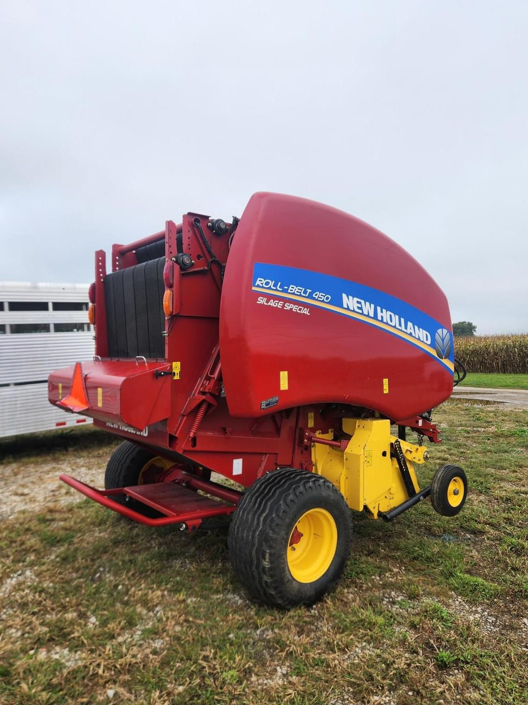 Image of New Holland RB450 Primary image