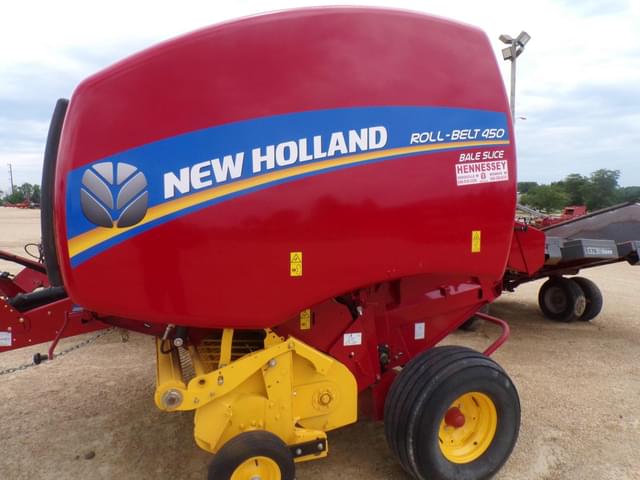 Image of New Holland RB450 equipment image 3