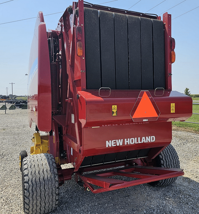 Image of New Holland 460 equipment image 3