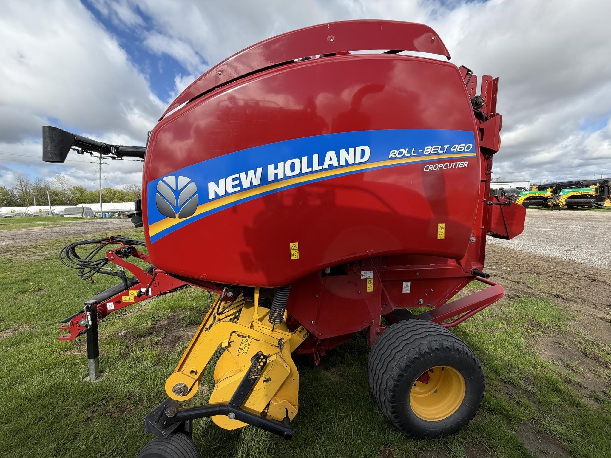 2020 New Holland RB460 CropCutter Equipment Image0