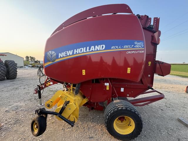 Image of New Holland RB460 CropCutter equipment image 1