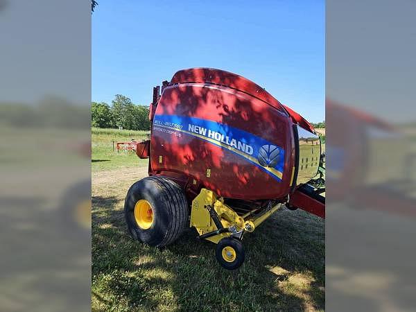 Image of New Holland RB560 equipment image 3